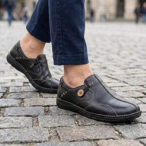 Clarks Unstructured Women 9W Black Leather Un.Loop Loafers Comfort Slip On Shoes